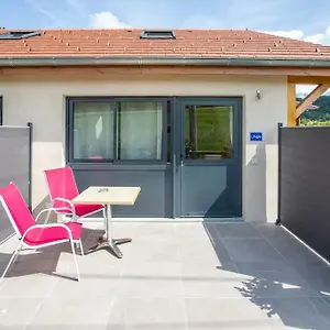 Domaine Des Ecuries - Meublés à Appartement Talloires